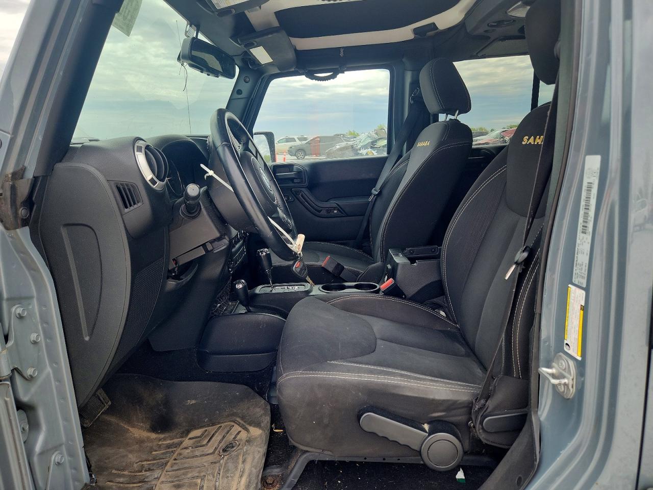 Jeep Wrangler Sahara