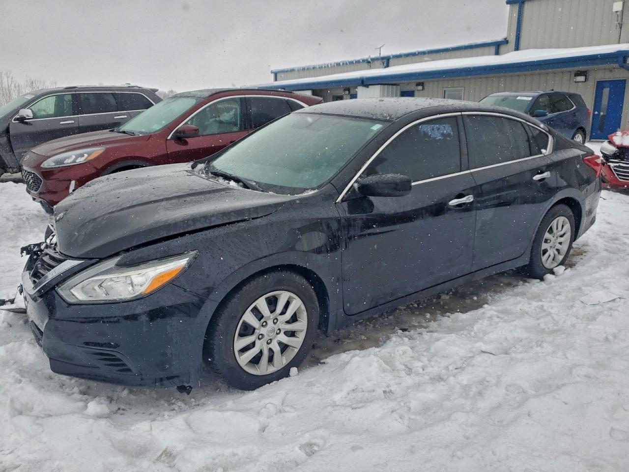 Salvage Nissan Altima Image