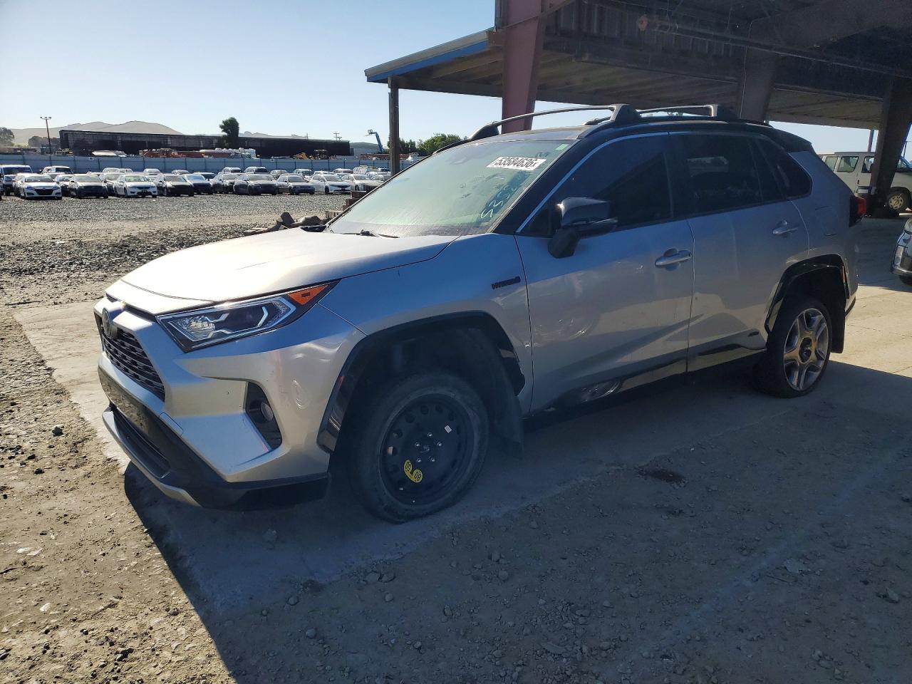 Salvage Toyota RAV4 Image