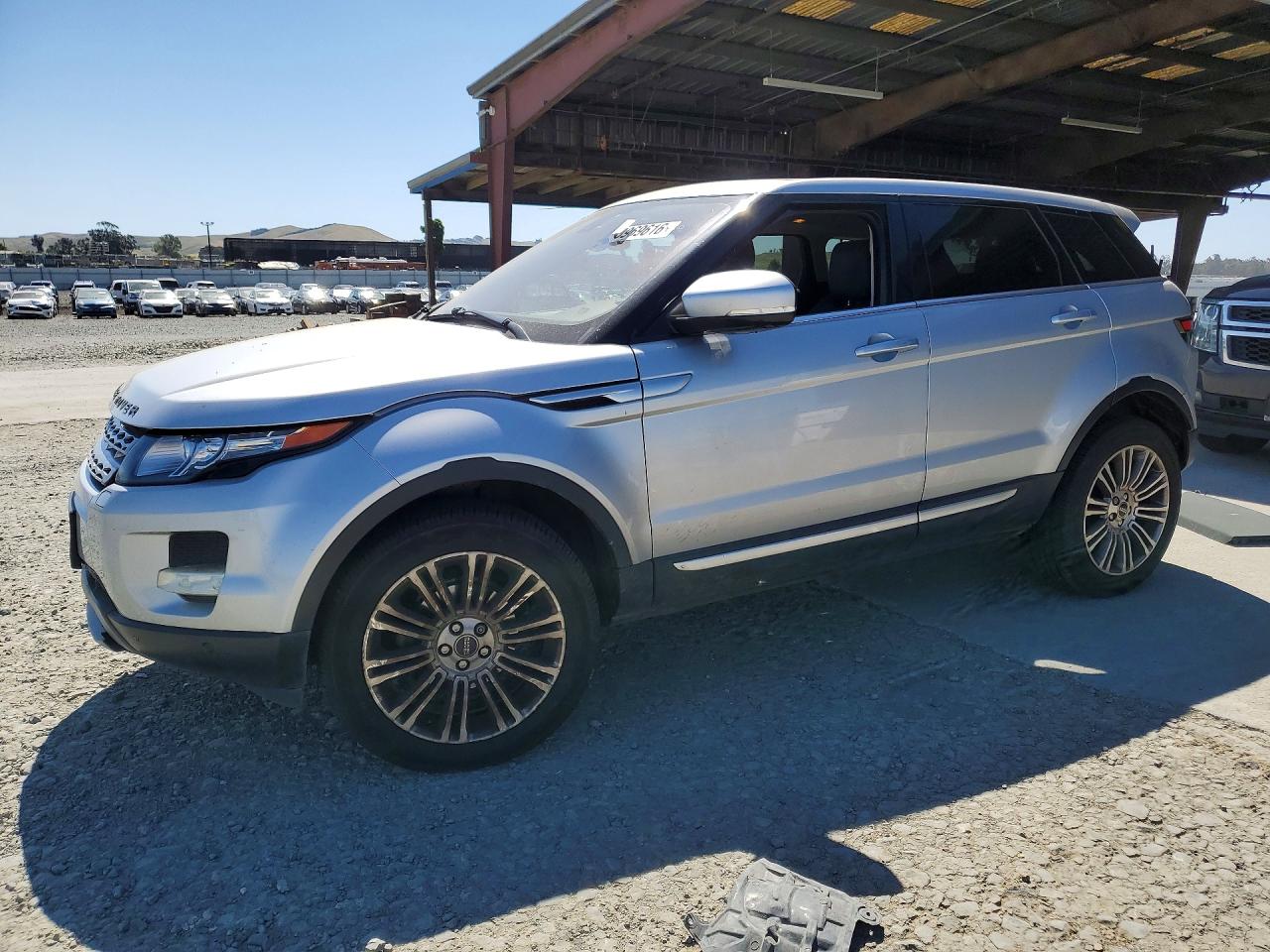 Salvage Land Rover Range Rover Image