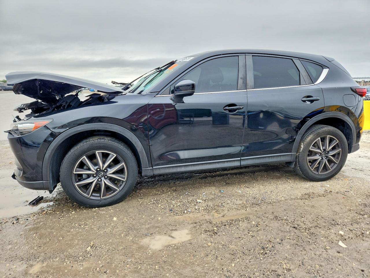 Salvage Mazda Cx Image