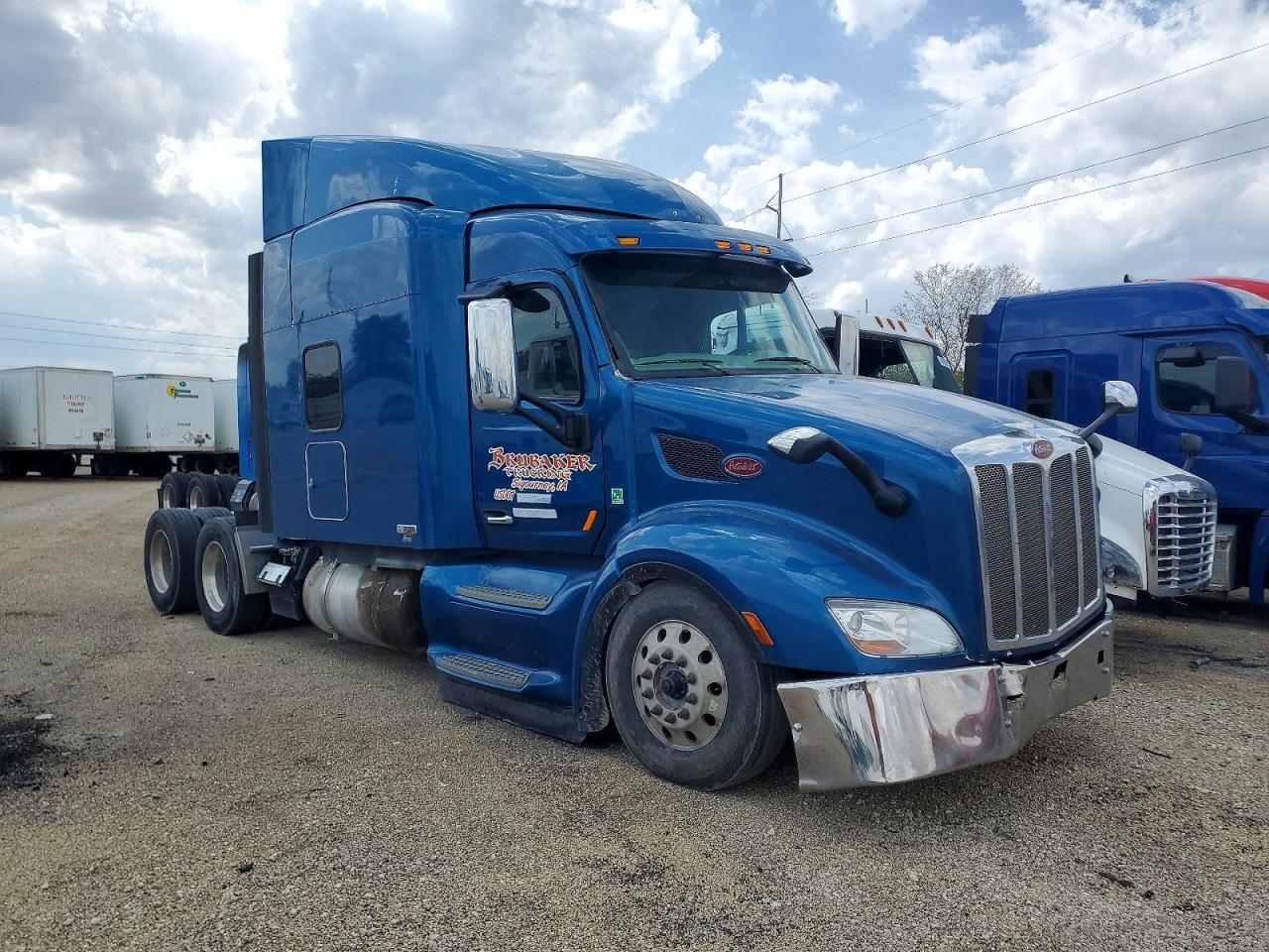 Salvage Peterbilt 579 Image