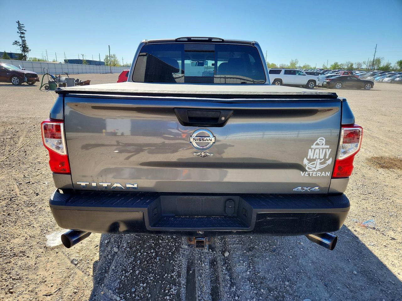 Nissan Titan S