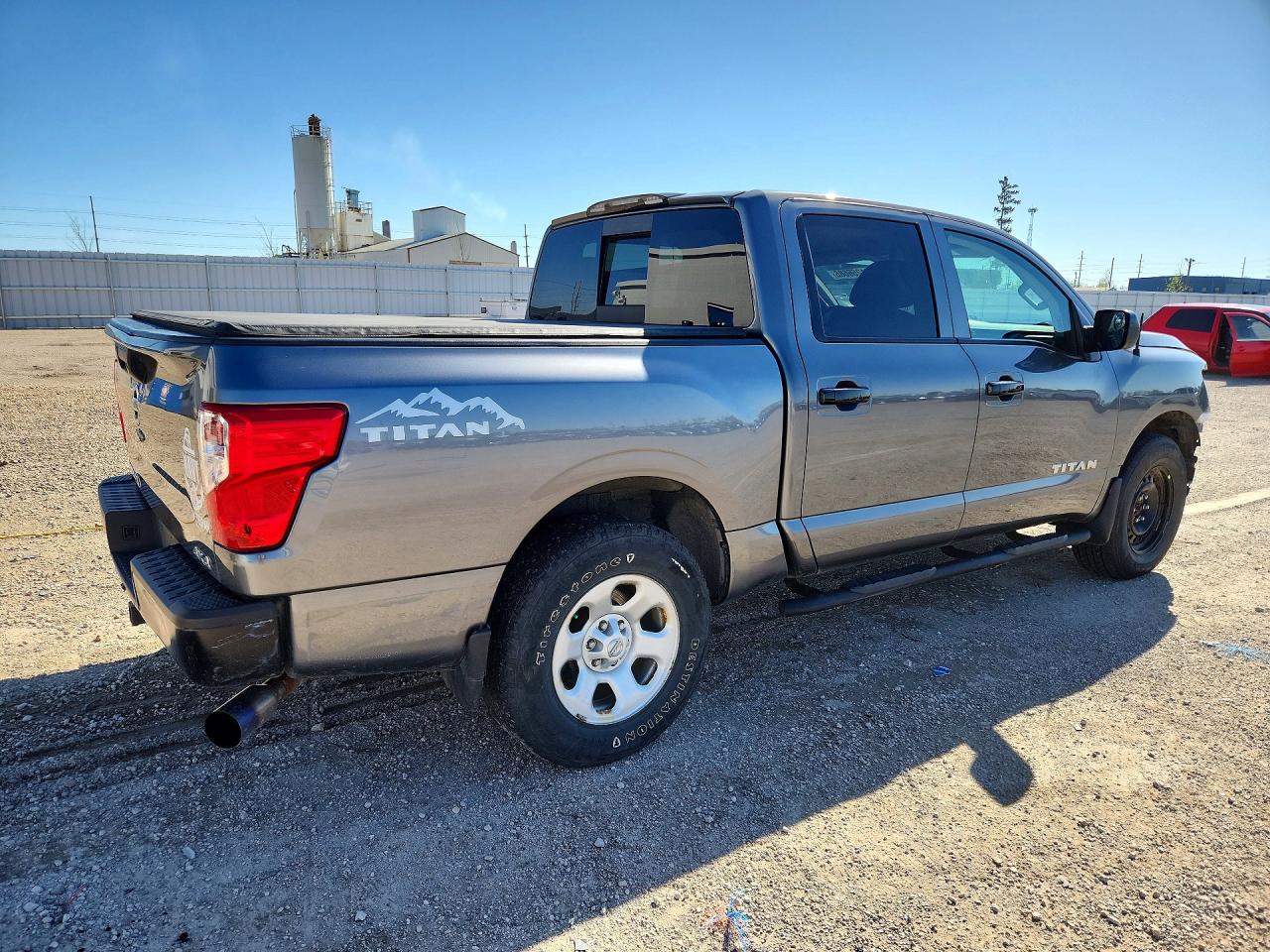 Nissan Titan S