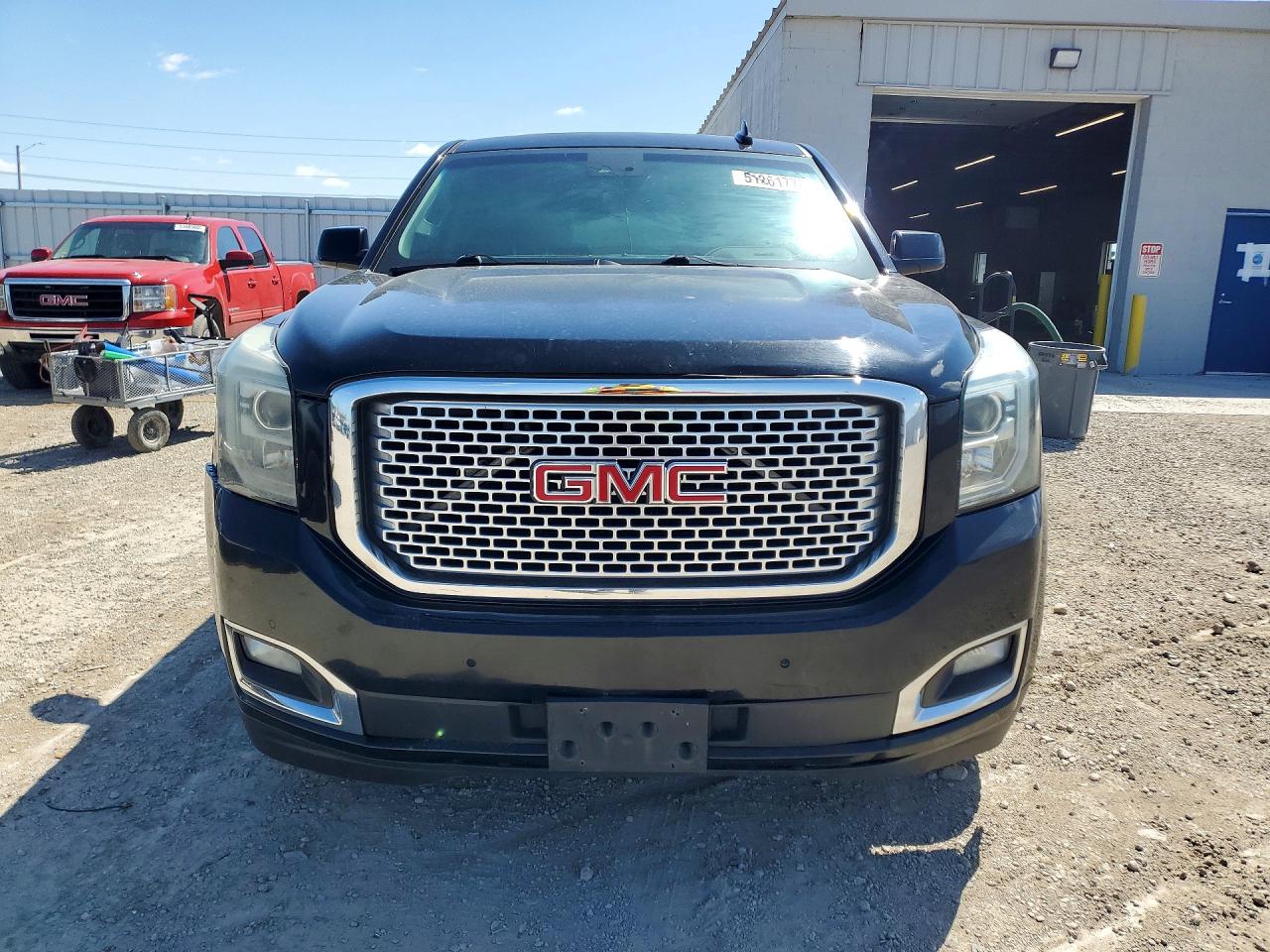 GMC Yukon Denali