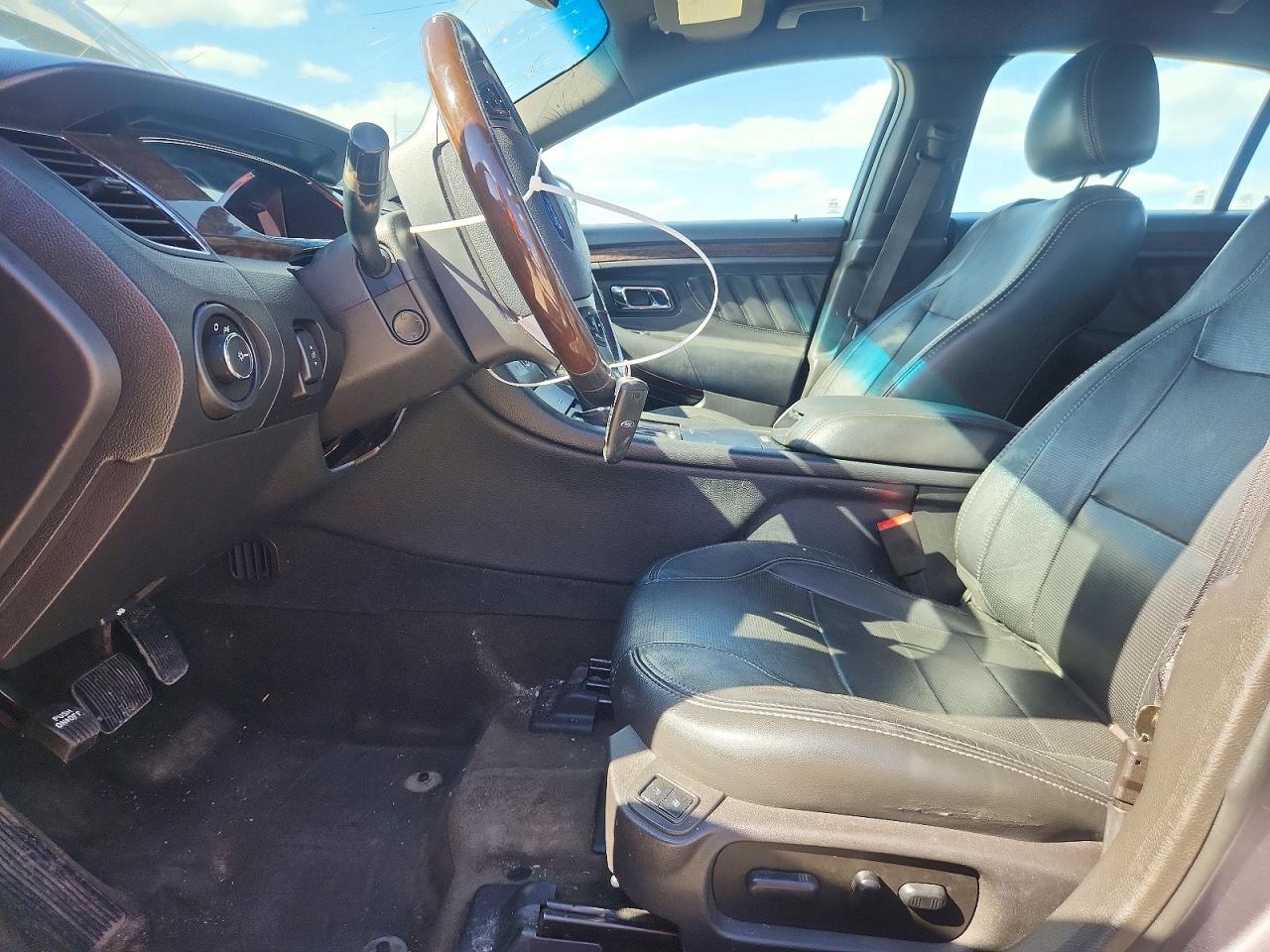 Ford Taurus Limited