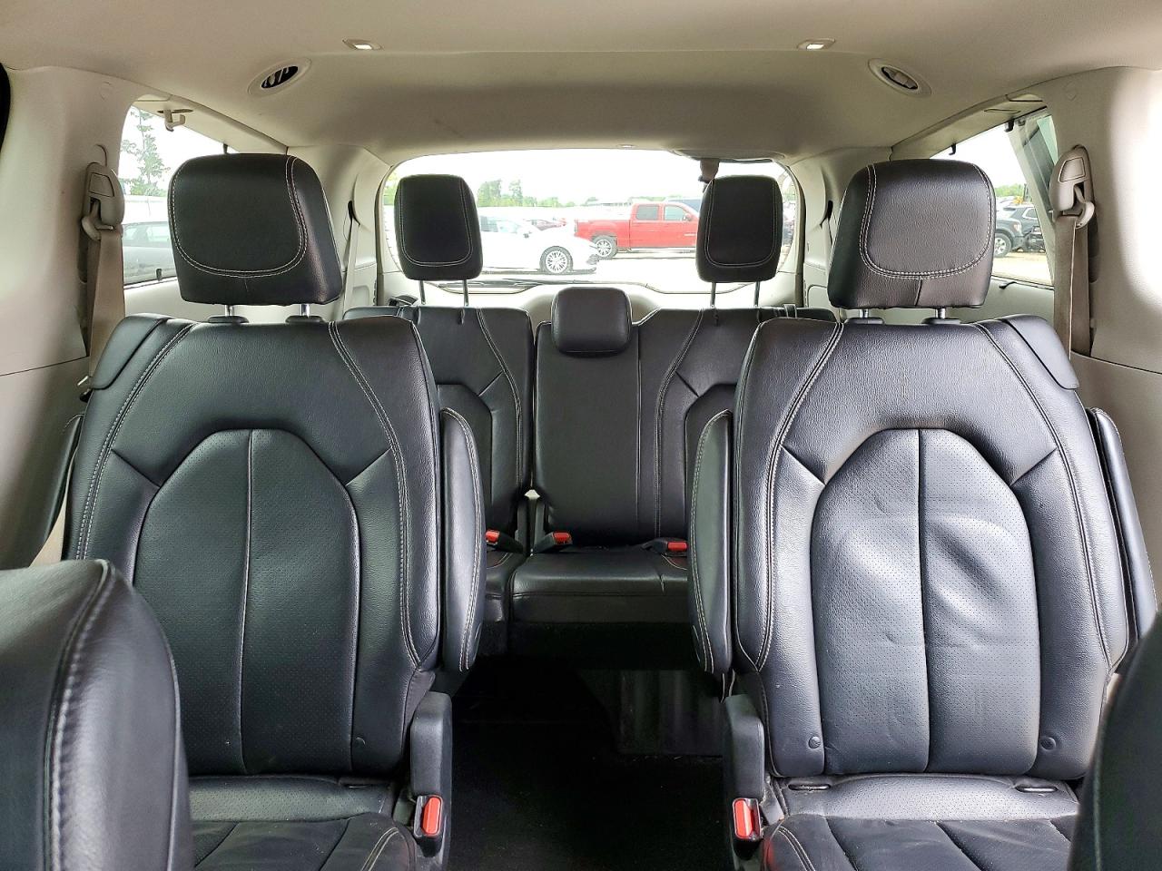 Chrysler Pacifica Touring L