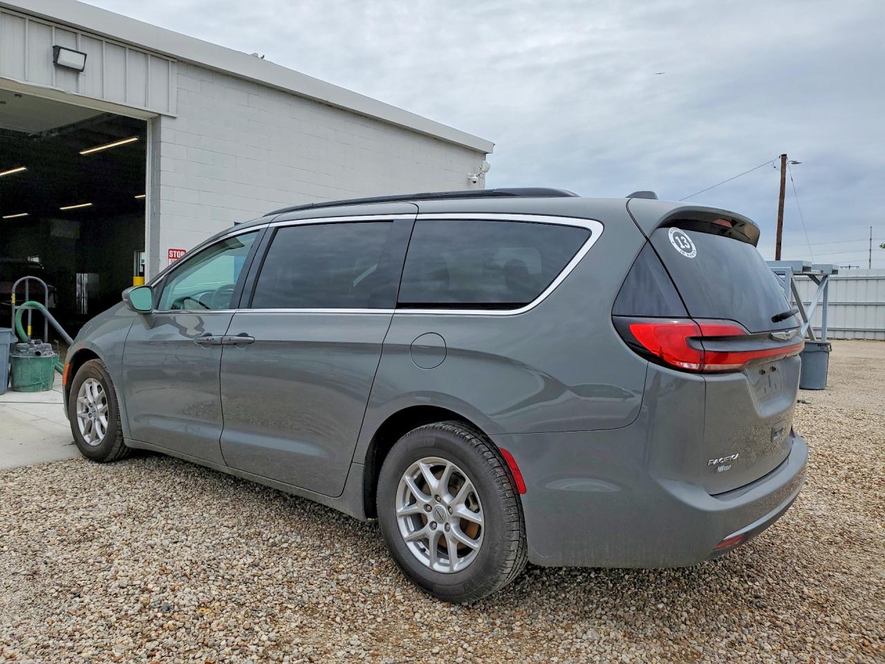 Chrysler Pacifica Touring L