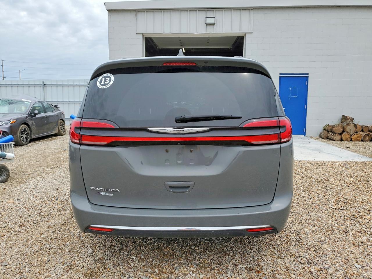 Chrysler Pacifica Touring L