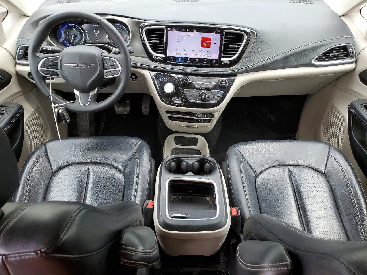 Chrysler Pacifica Touring L