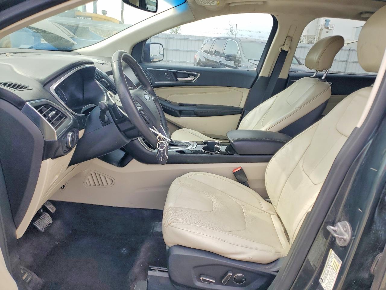 Ford Edge Titanium