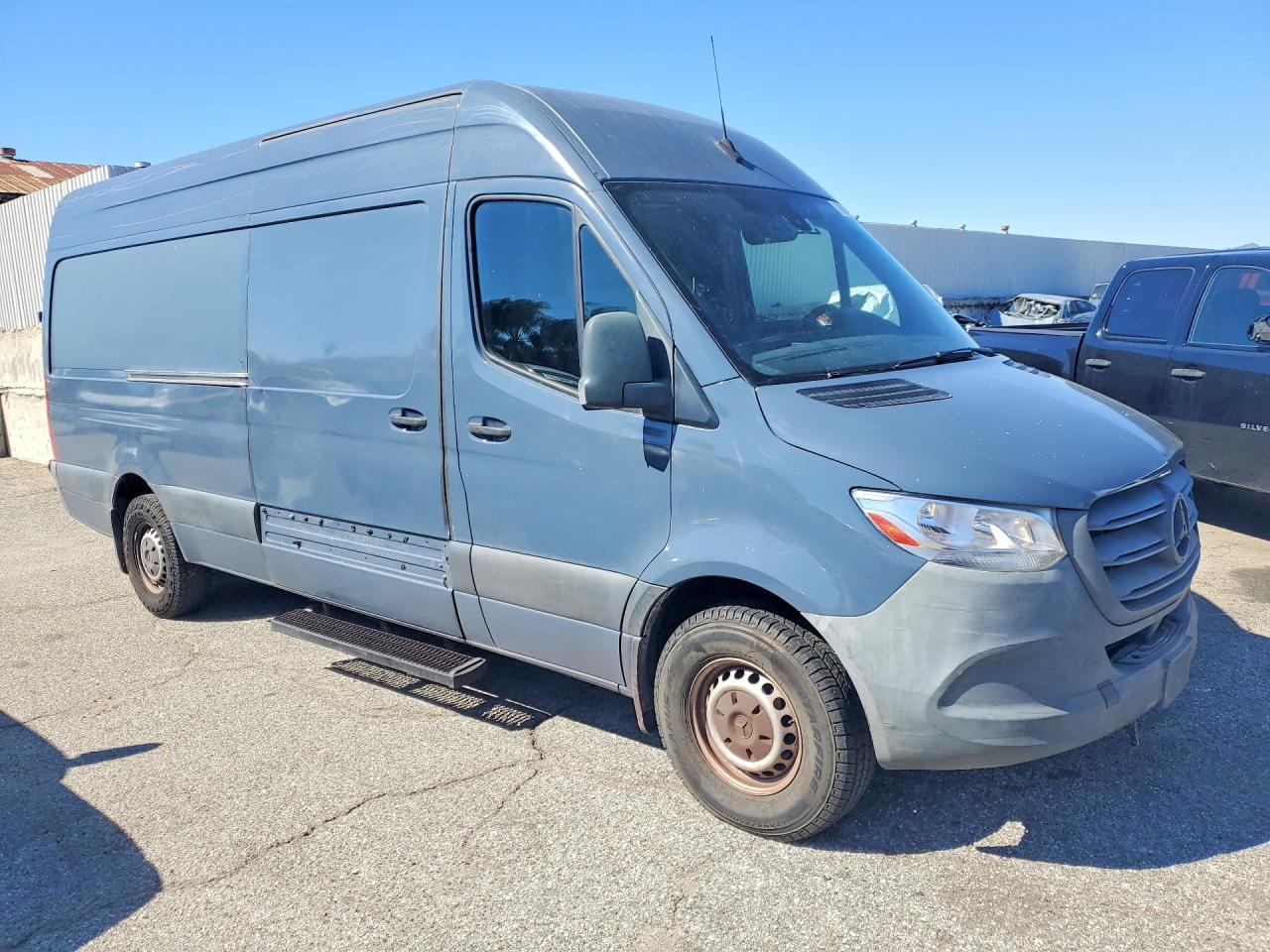 Mercedes-Benz Sprinter 2500