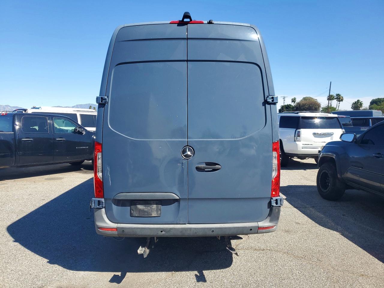 Mercedes-Benz Sprinter 2500