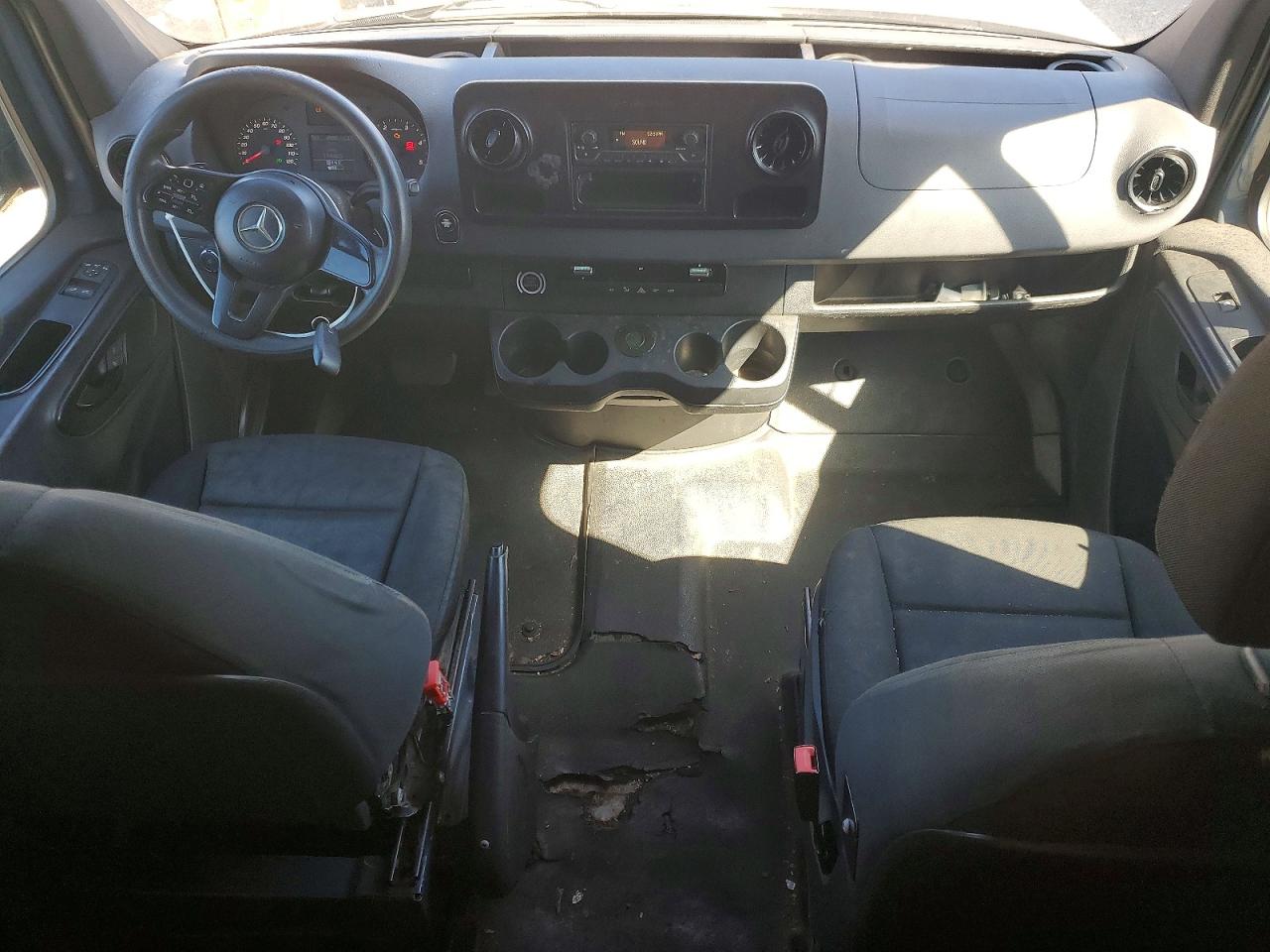Mercedes-Benz Sprinter 2500