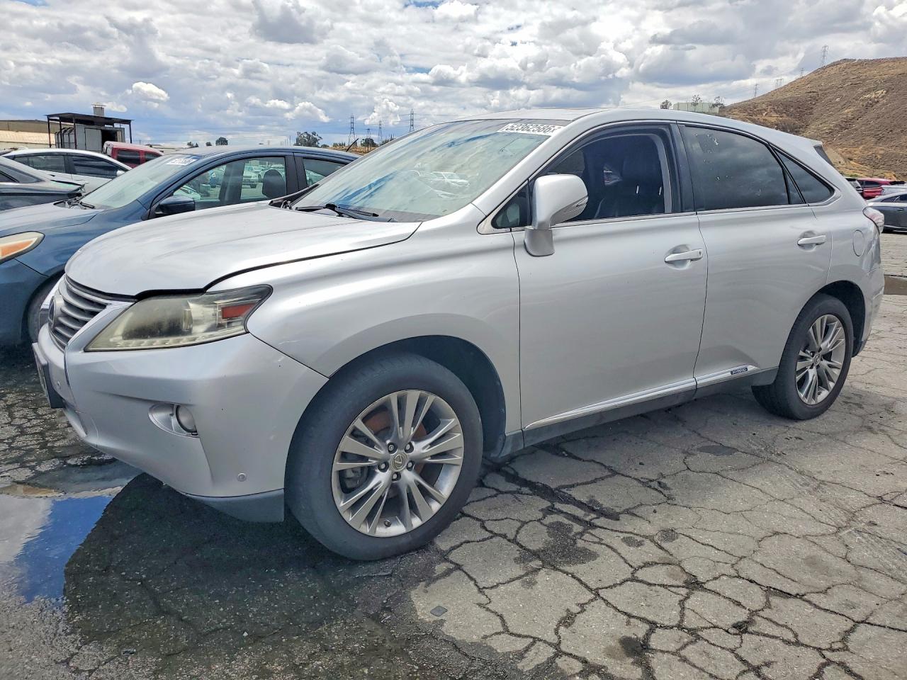 Salvage Lexus RX Image