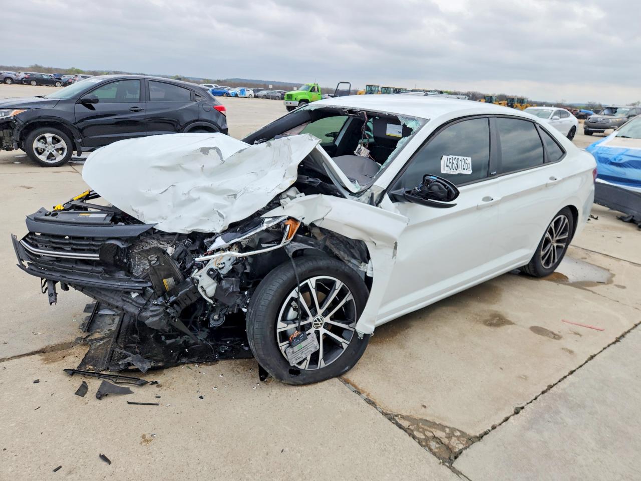 Salvage Volkswagen Jetta Image