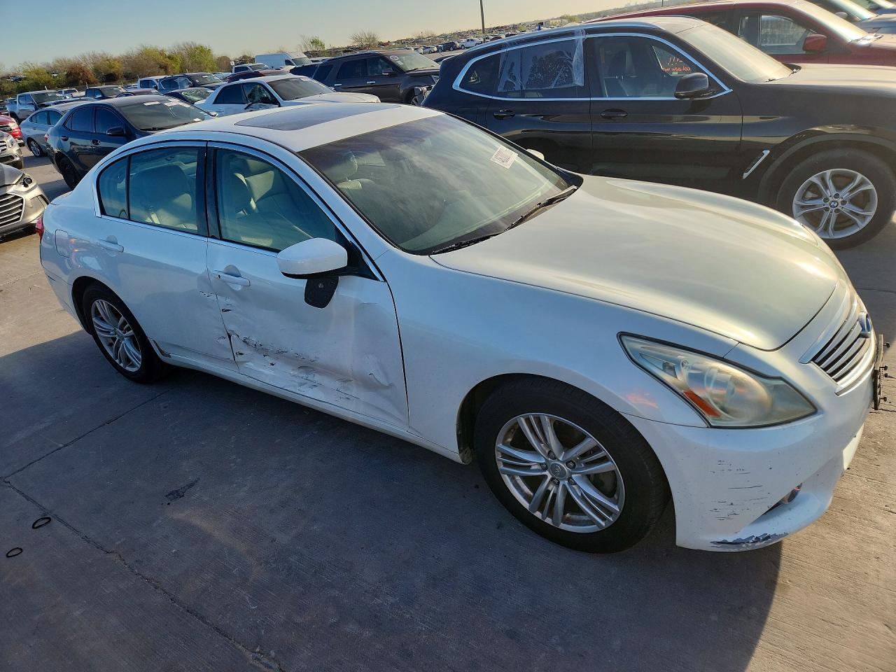 INFINITI G25 Base