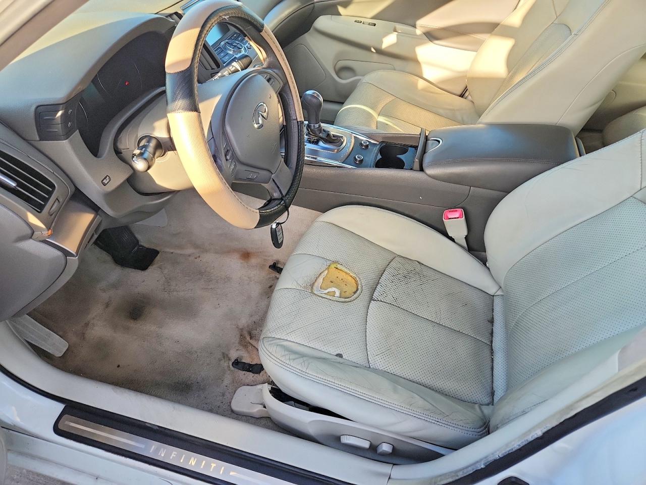 INFINITI G25 Base