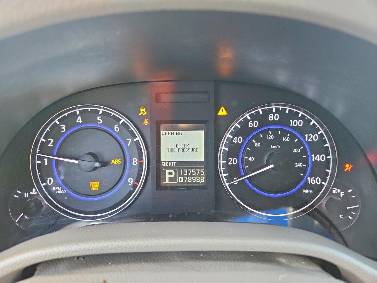 INFINITI G25 Base