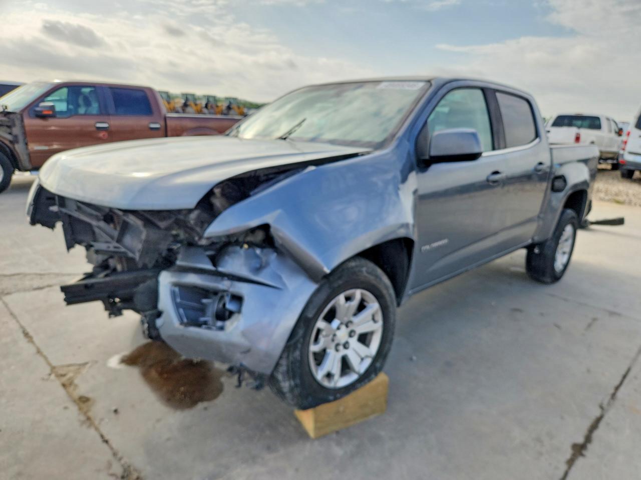 Salvage Chevrolet Colorado Image