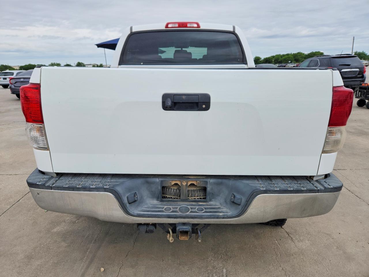 Toyota Tundra Crewmax Sr5