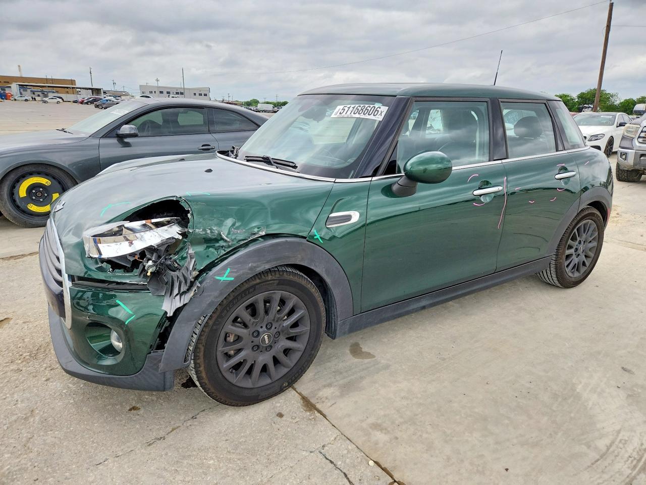 Salvage MINI Cooper Image