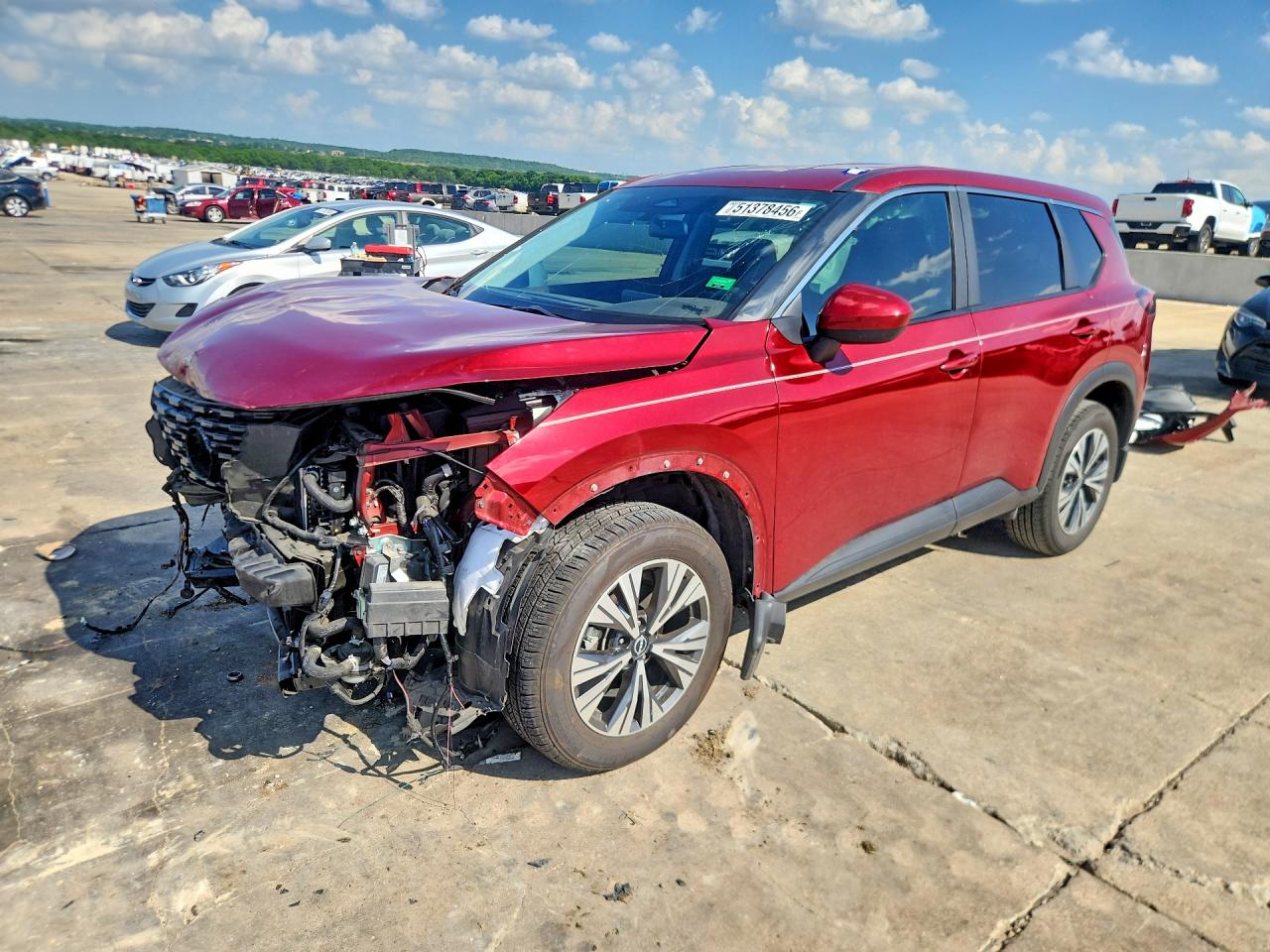 Salvage Nissan Rogue Image