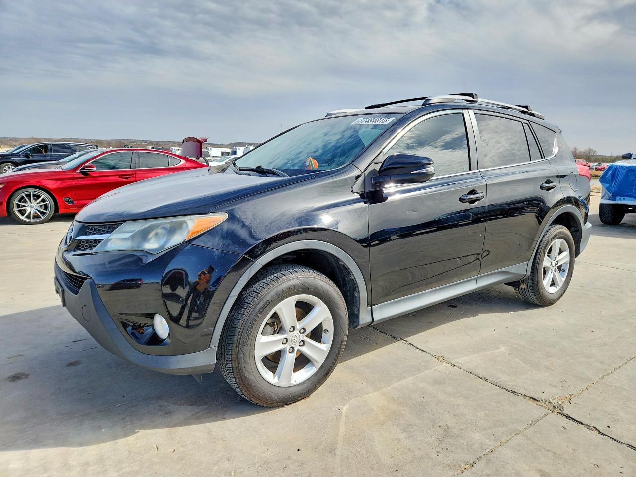 Salvage Toyota RAV4 Image