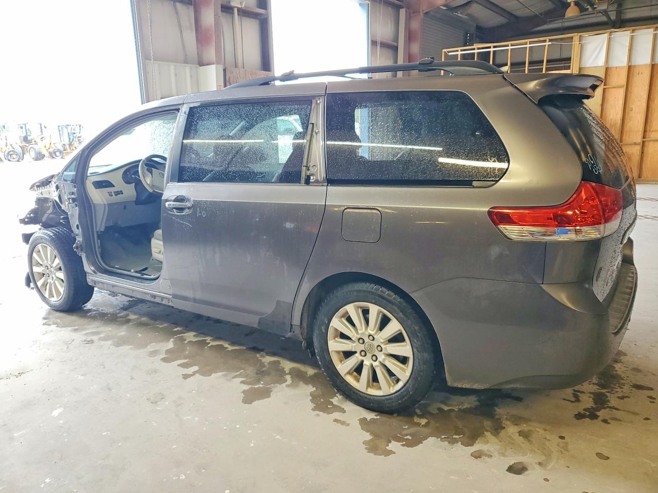 Toyota Sienna Limited 7-passenger