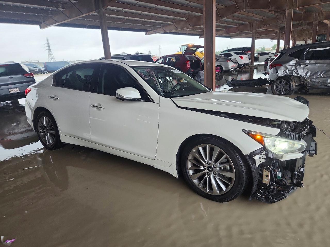 INFINITI Q50