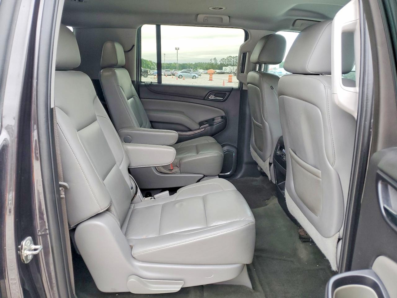 Chevrolet Suburban C1500 Lt