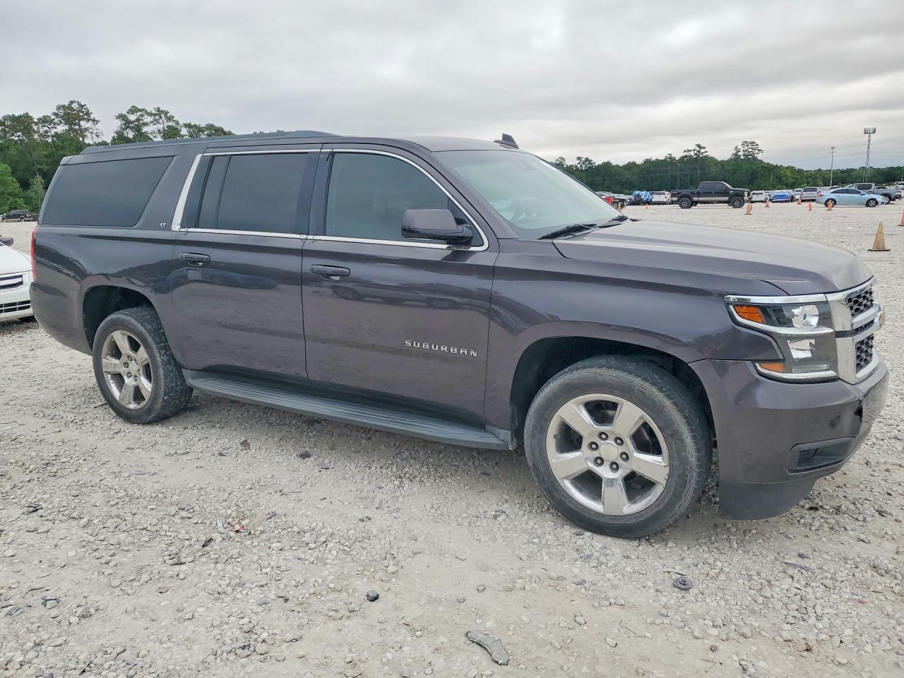 Chevrolet Suburban C1500 Lt