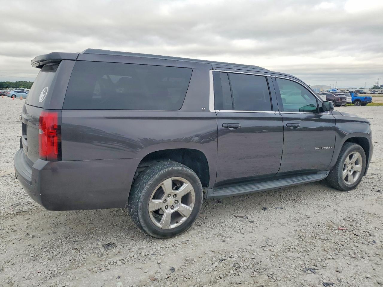 Chevrolet Suburban C1500 Lt