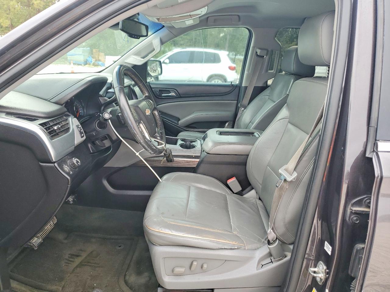 Chevrolet Suburban C1500 Lt