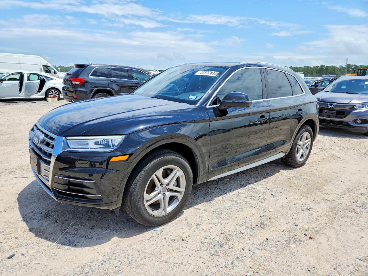 Salvage Audi Q5 Image