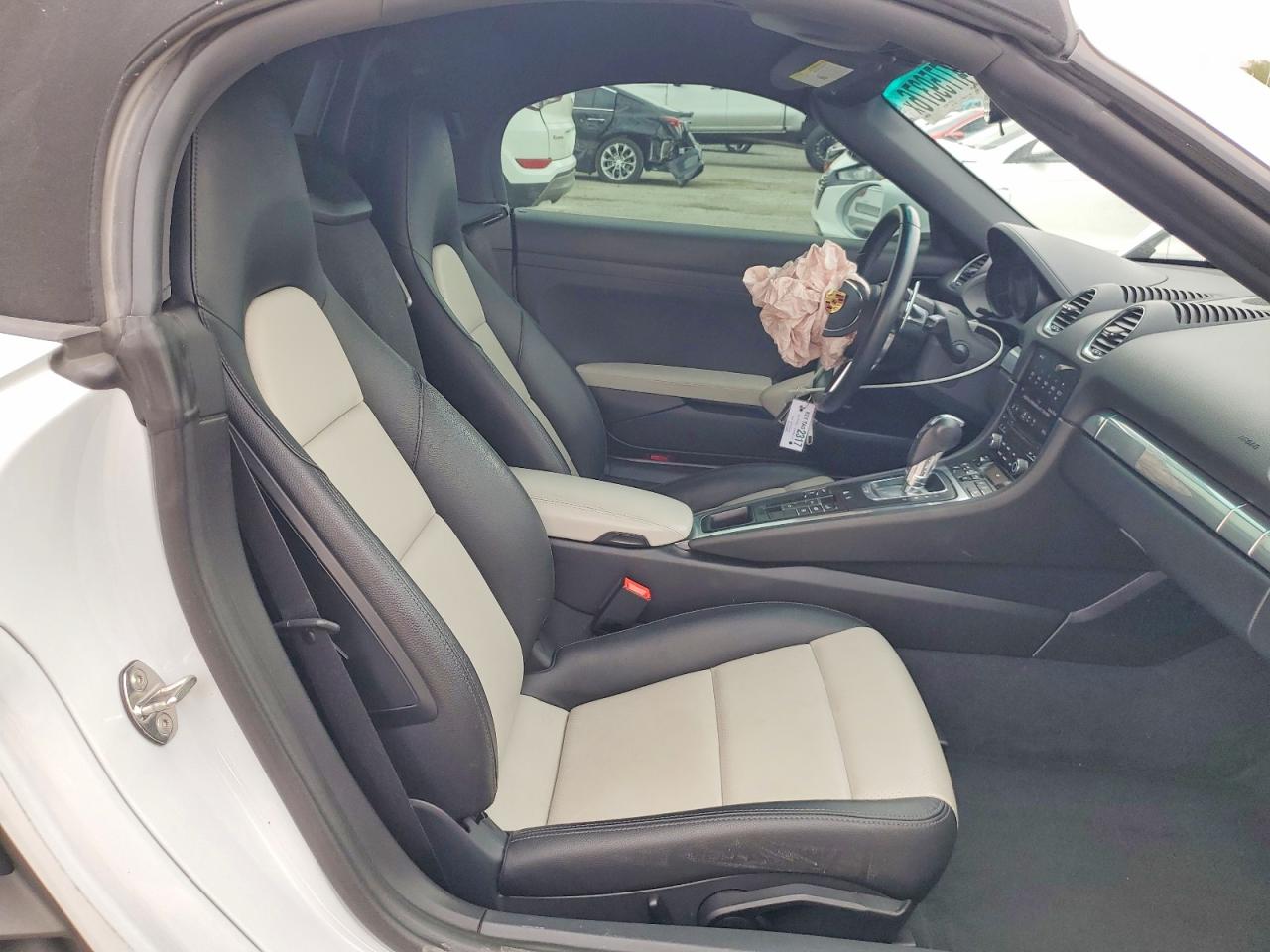 Porsche Boxster Base