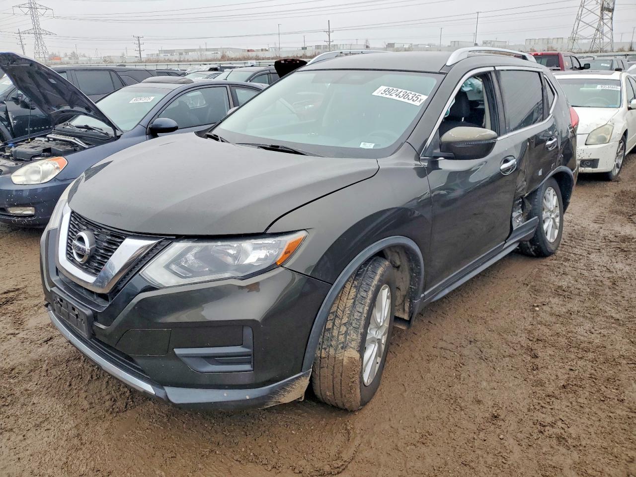 Salvage Nissan Rogue Image