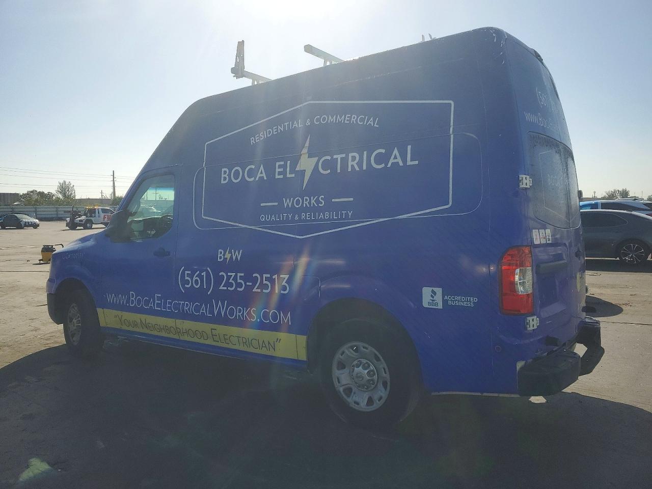 Nissan Nv