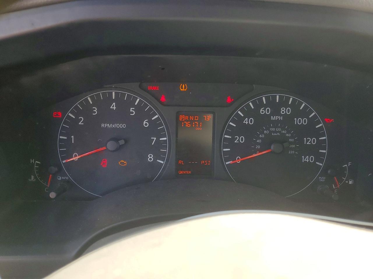Nissan Nv