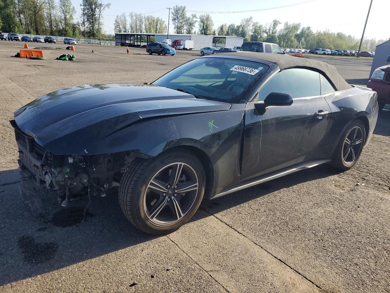 Salvage Ford Mustang Image