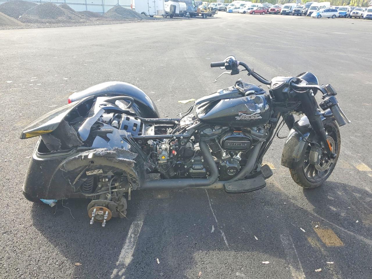 Salvage Harley-Davidson Fl Image