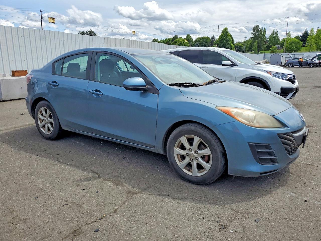 Mazda 3 I