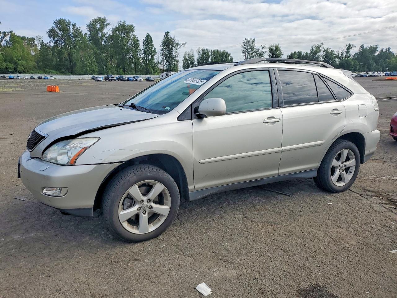 Salvage Lexus RX Image