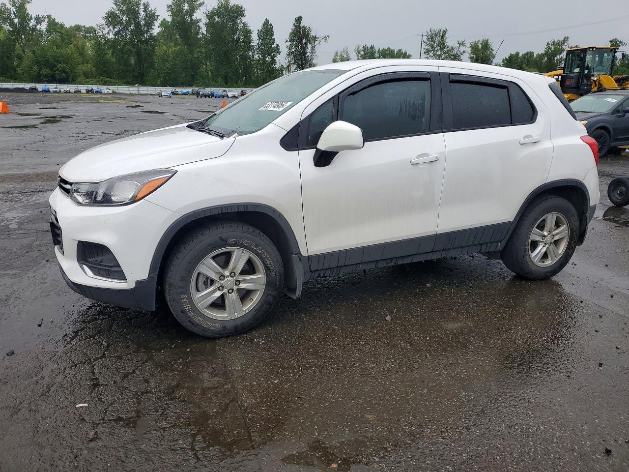 Salvage Chevrolet Trax Image