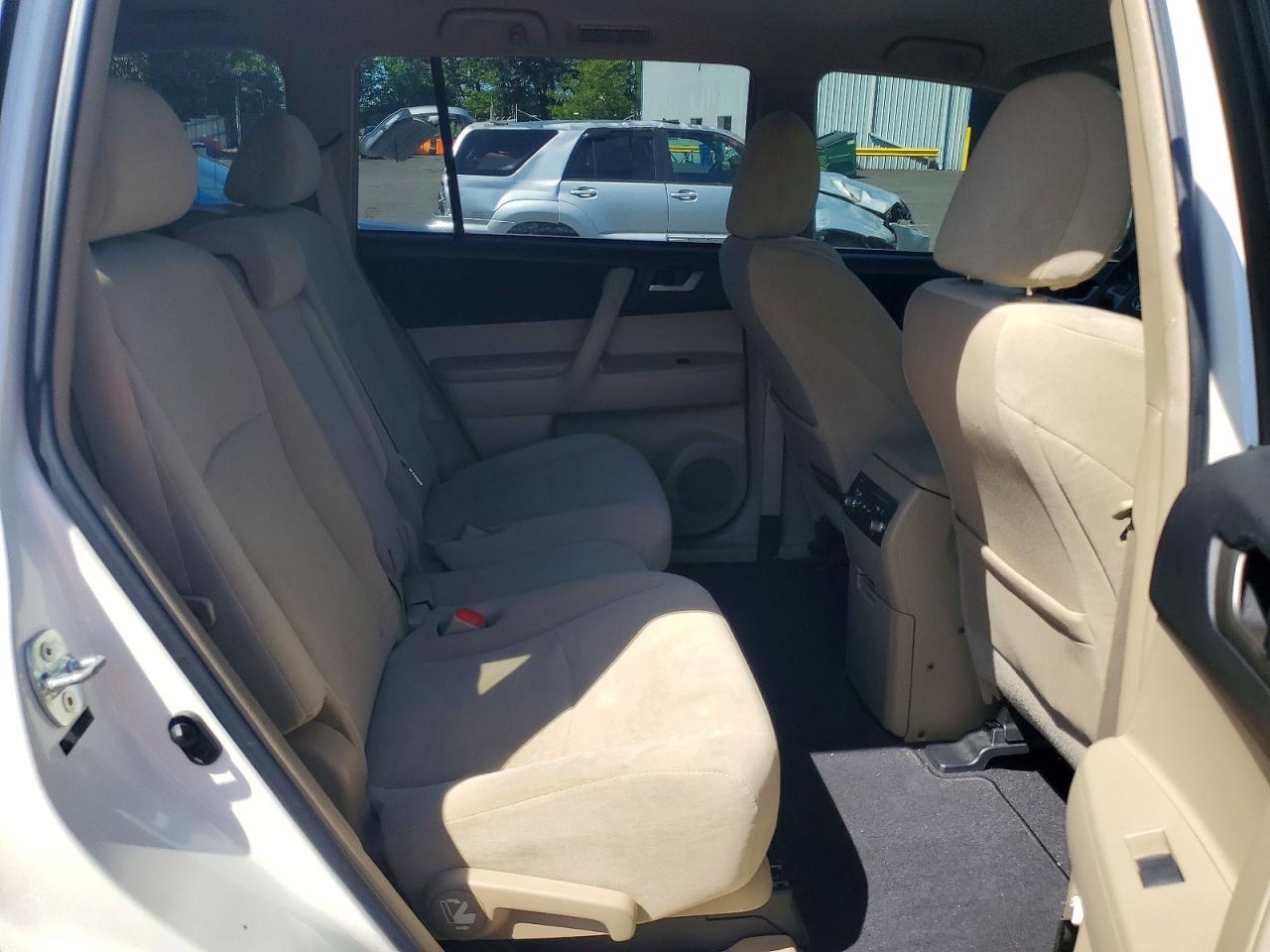 Toyota Highlander Base