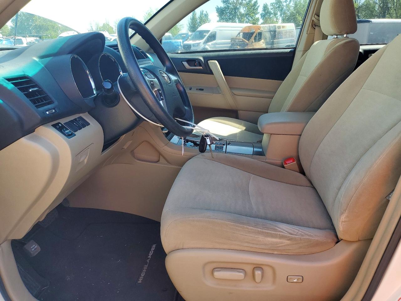 Toyota Highlander Base