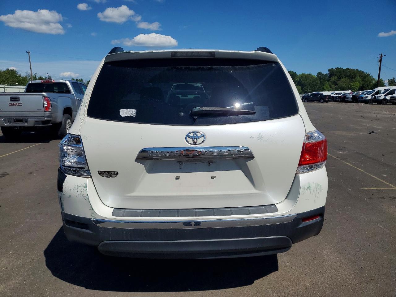 Toyota Highlander Base
