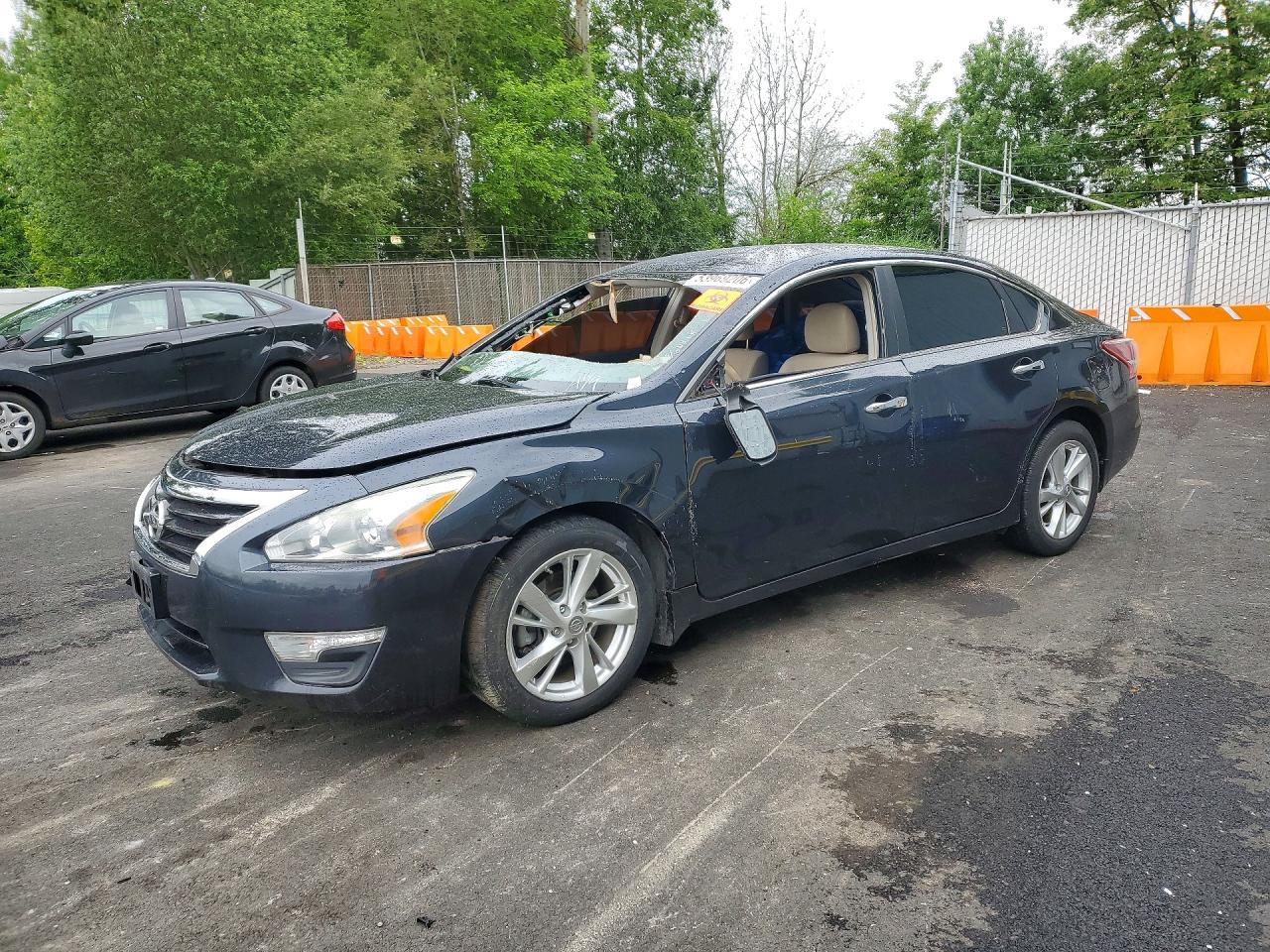 Salvage Nissan Altima Image