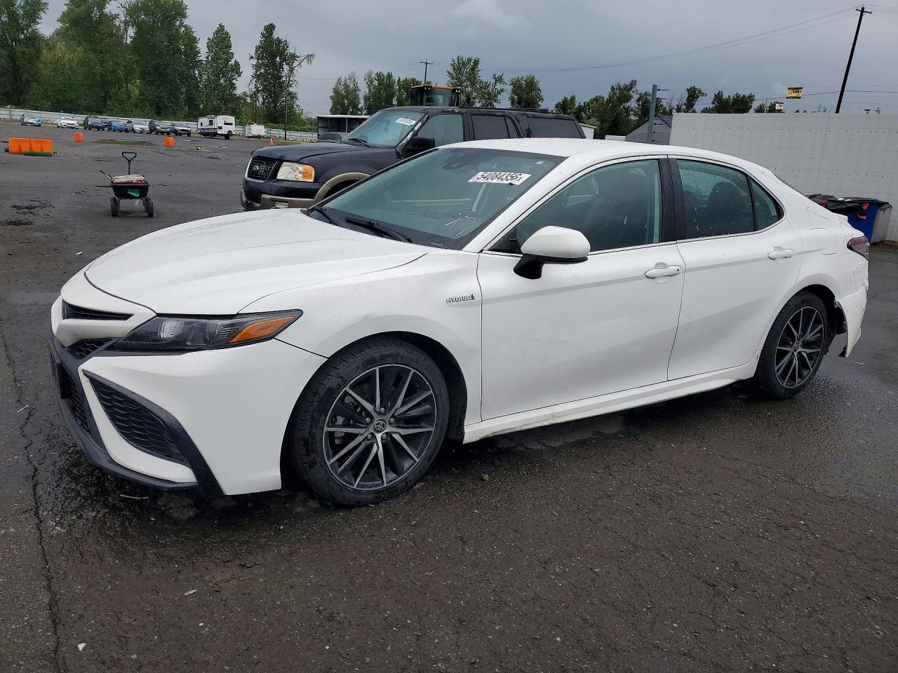 Salvage Toyota Camry Image