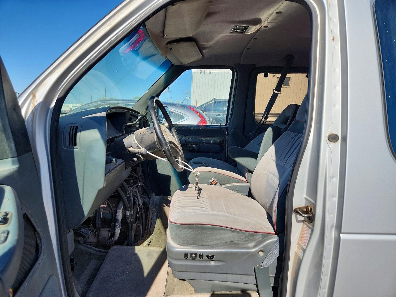 Ford Econoline E350